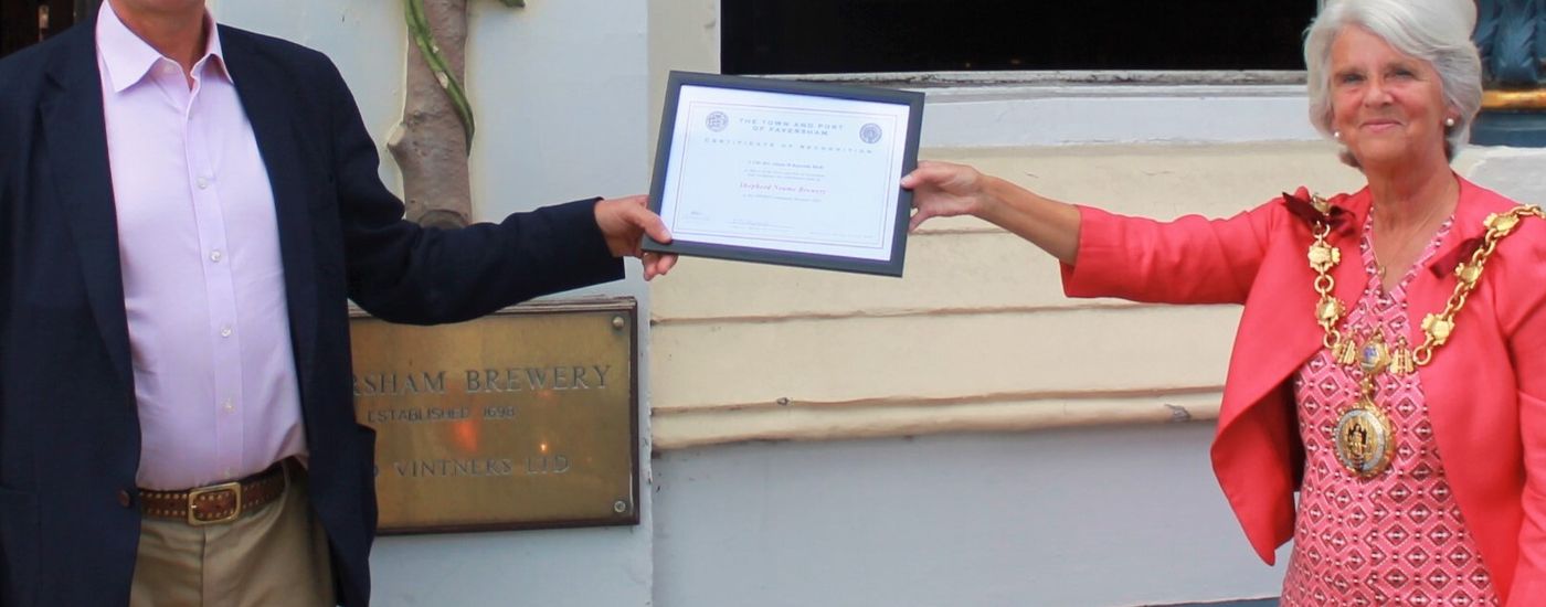 Shepherd Neame CEO Jonathan Neame and Mayor of Faversham Councillor Alison Reynolds CROP